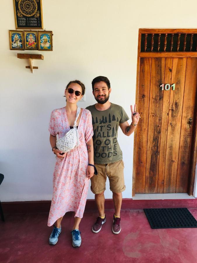 Kumari Guest House 폴로나루와 외부 사진