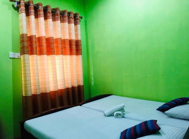 Kumari Guest House 폴로나루와 외부 사진
