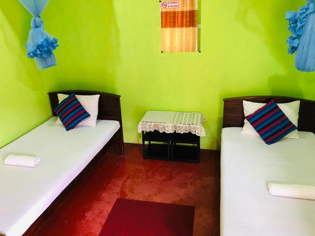 Kumari Guest House 폴로나루와 외부 사진
